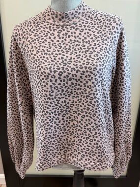 Abercrombie & Fitch Leopard Mock Neck Sweatshirt - (Size M)
